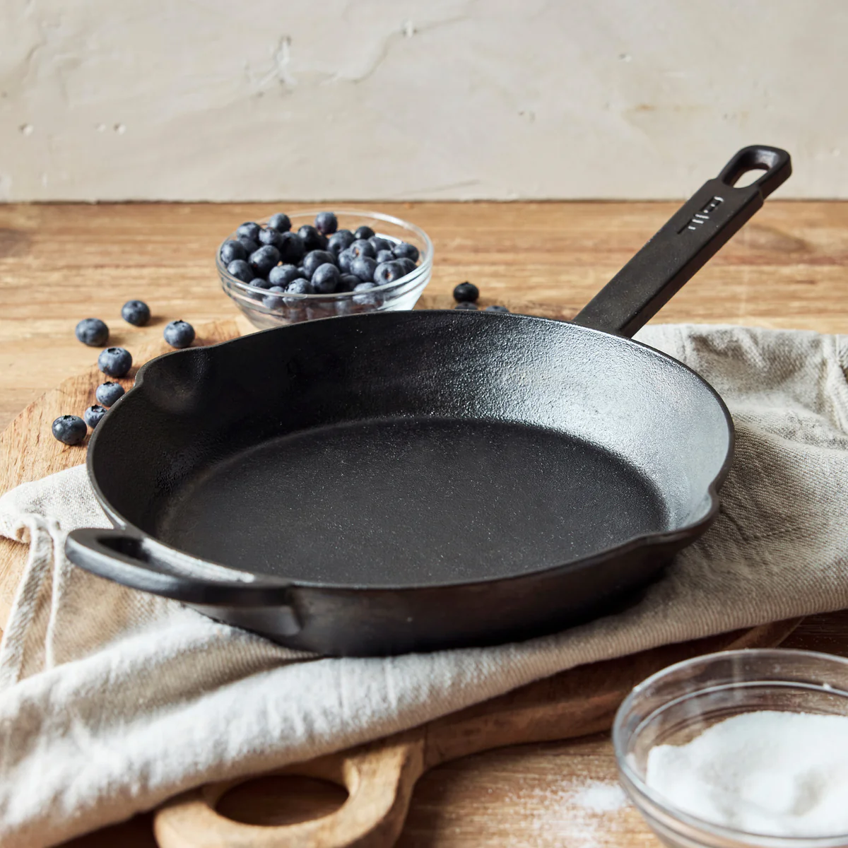 Bobby Flay by GreenPan 10" Cast Iron Frypan - Image 5