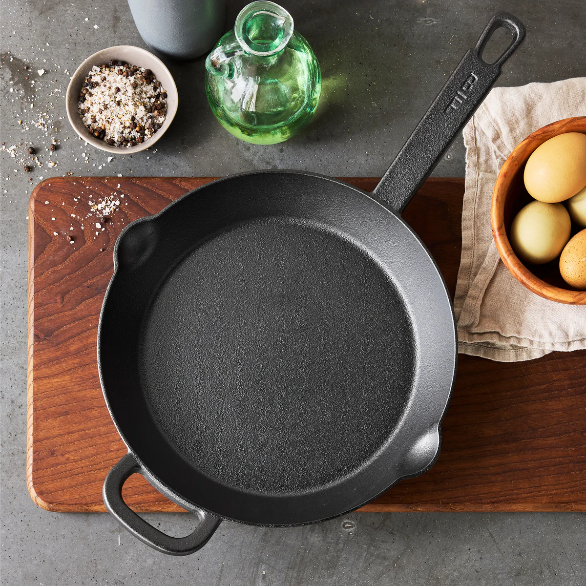 Bobby Flay by GreenPan 10" Cast Iron Frypan - Image 6