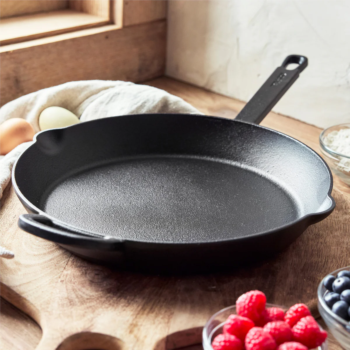 Bobby Flay by GreenPan 12" Cast Iron Frypan - Image 4