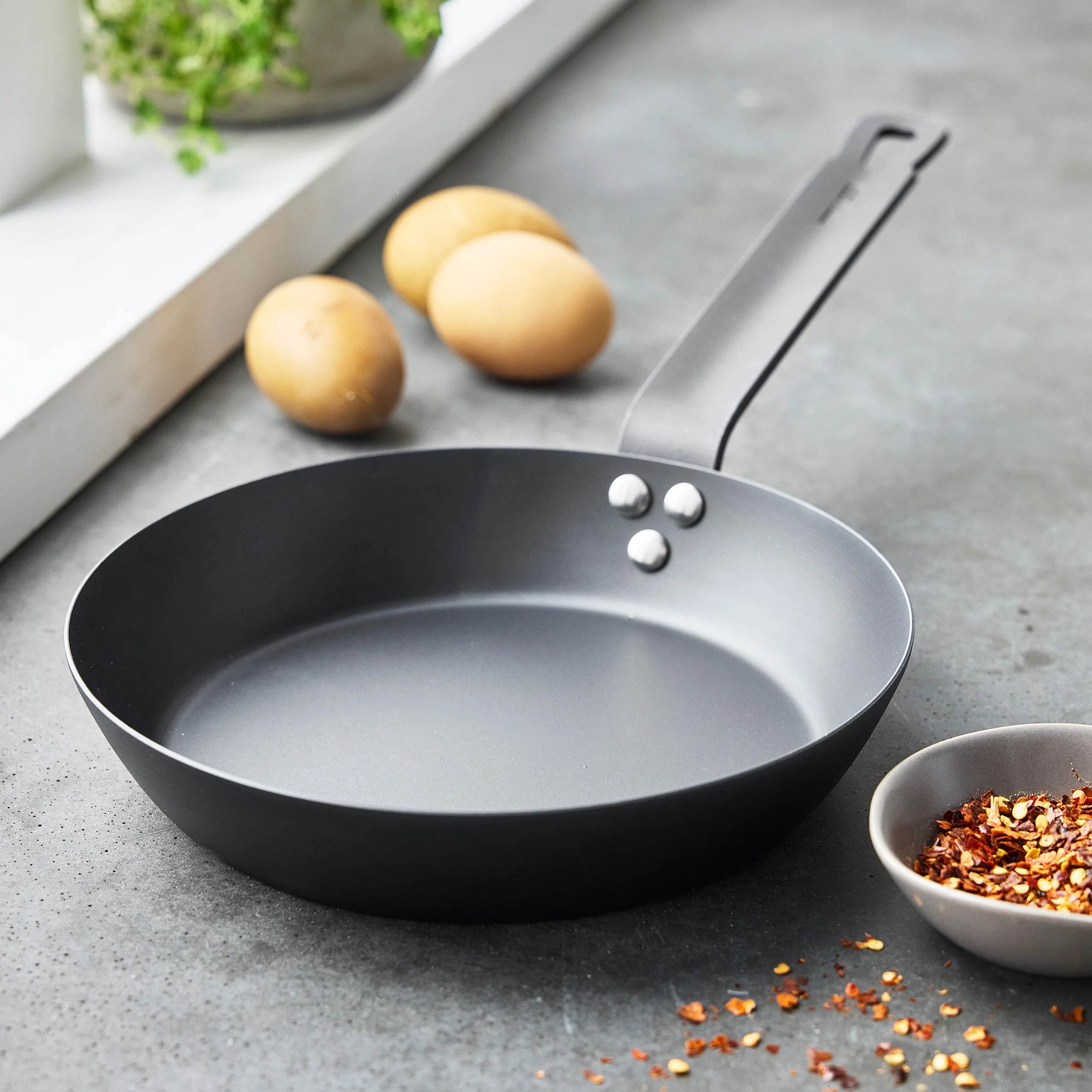 Bobby Flay by GreenPan 8" Carbon Steel Frypan - Image 3