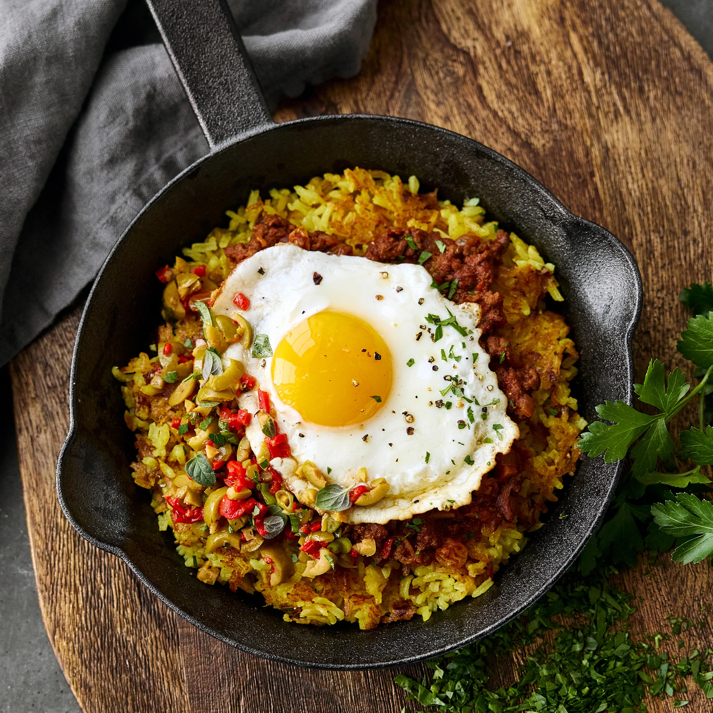 Bobby Flay by GreenPan 8" Cast Iron Frypan - Image 4