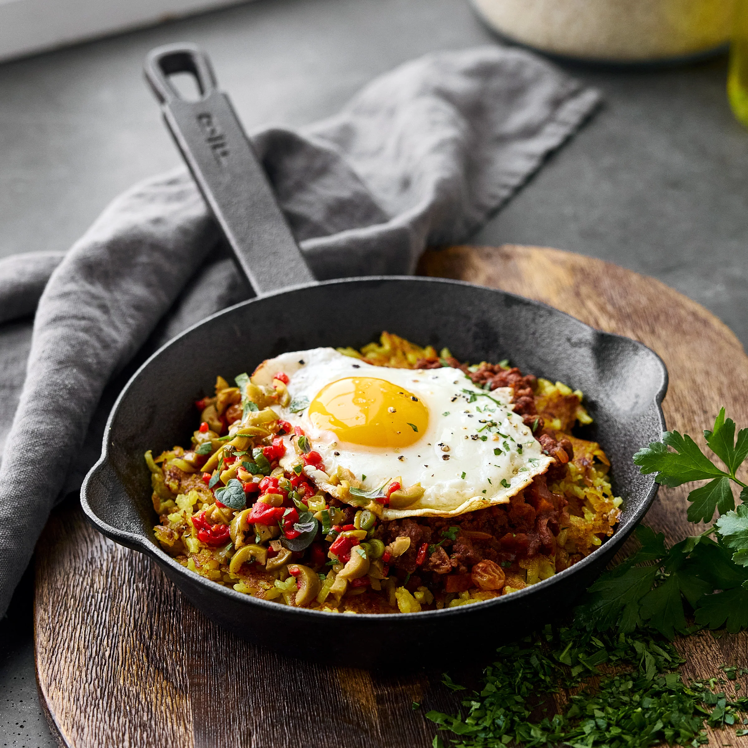 Bobby Flay by GreenPan 8" Cast Iron Frypan - Image 7