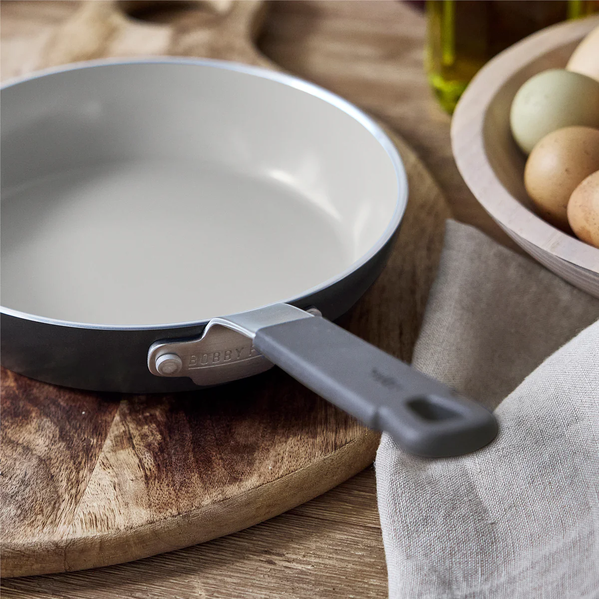 Bobby Flay by GreenPan Professional Ceramic Nonstick 8" Frypan | Graphite - Image 5
