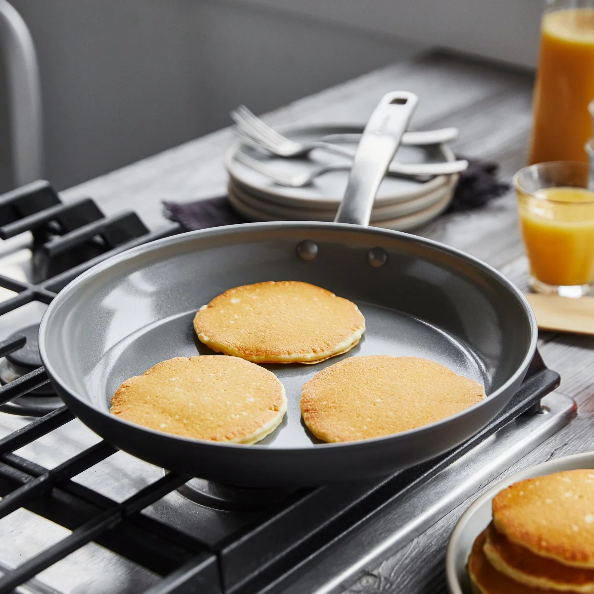 Chatham Ceramic Nonstick 8" and 10" Frypan Set - Image 6