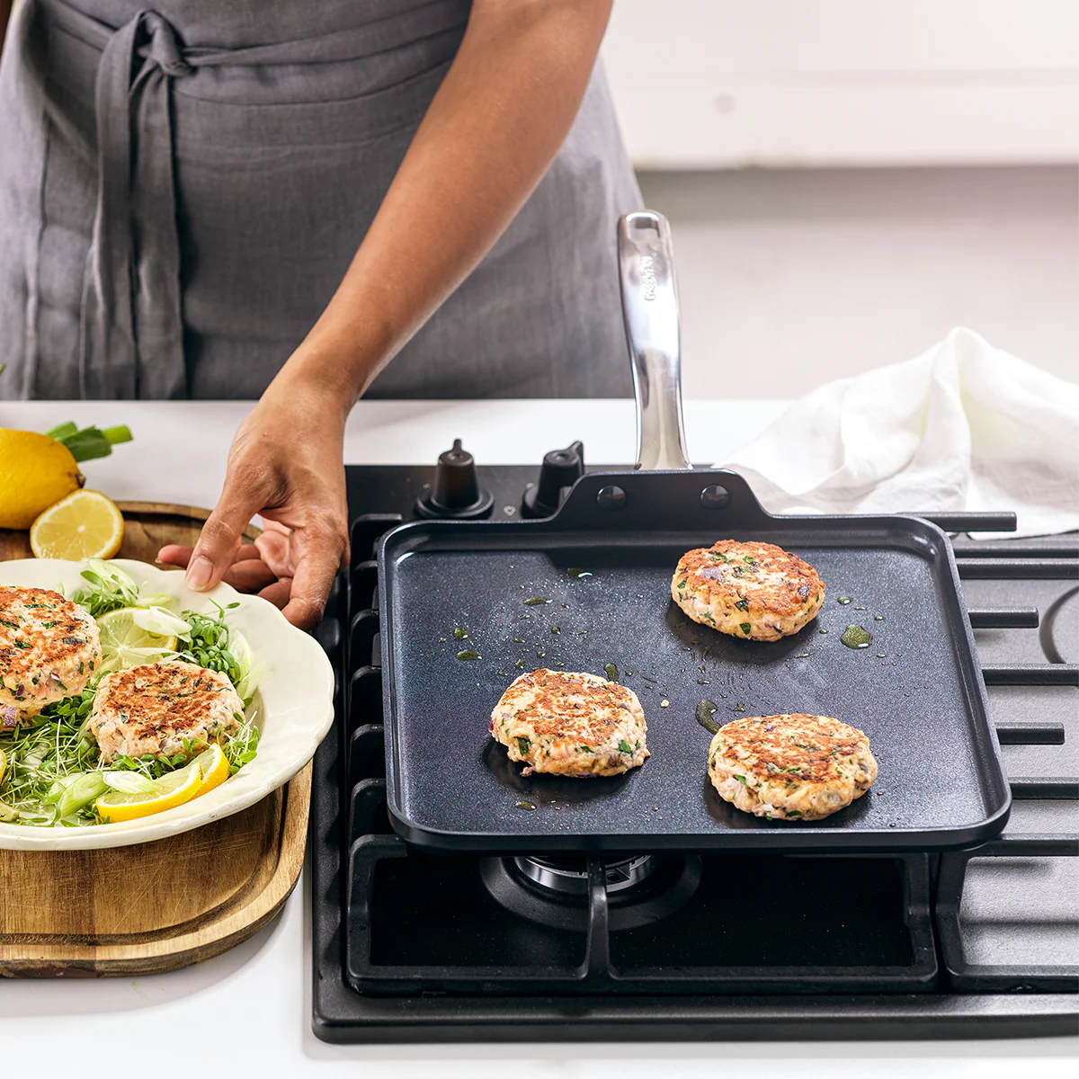 Chatham Black Ceramic Nonstick 11" Square Griddle - Image 3