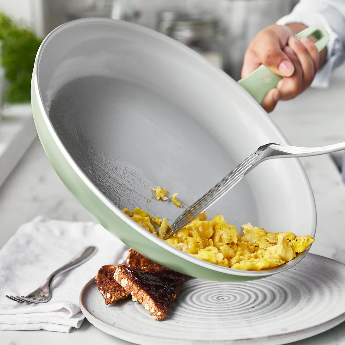 Dover Ceramic Nonstick 12" Frypan | Pastel Green - Image 3