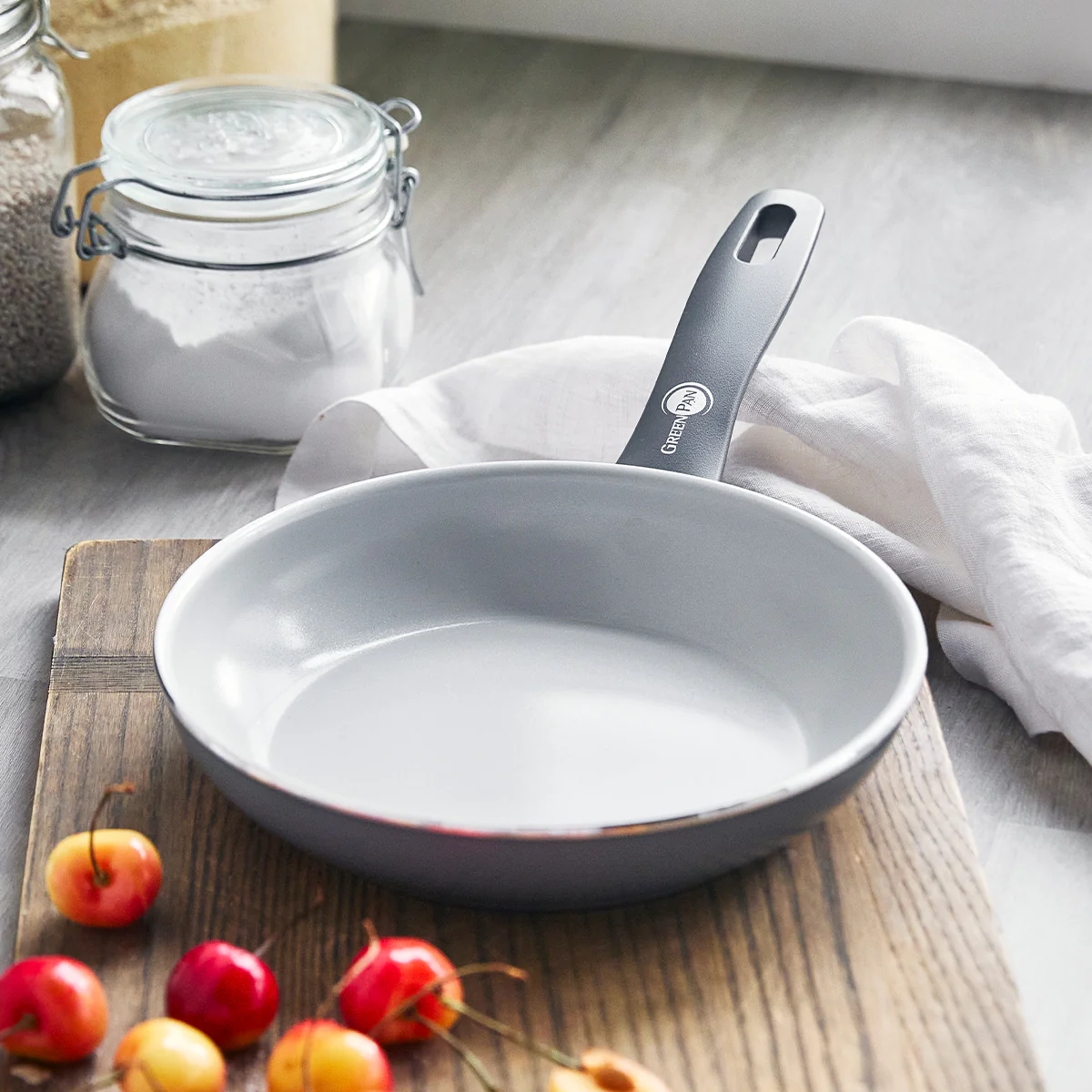Dover Ceramic Nonstick 8" Frypan - Image 2