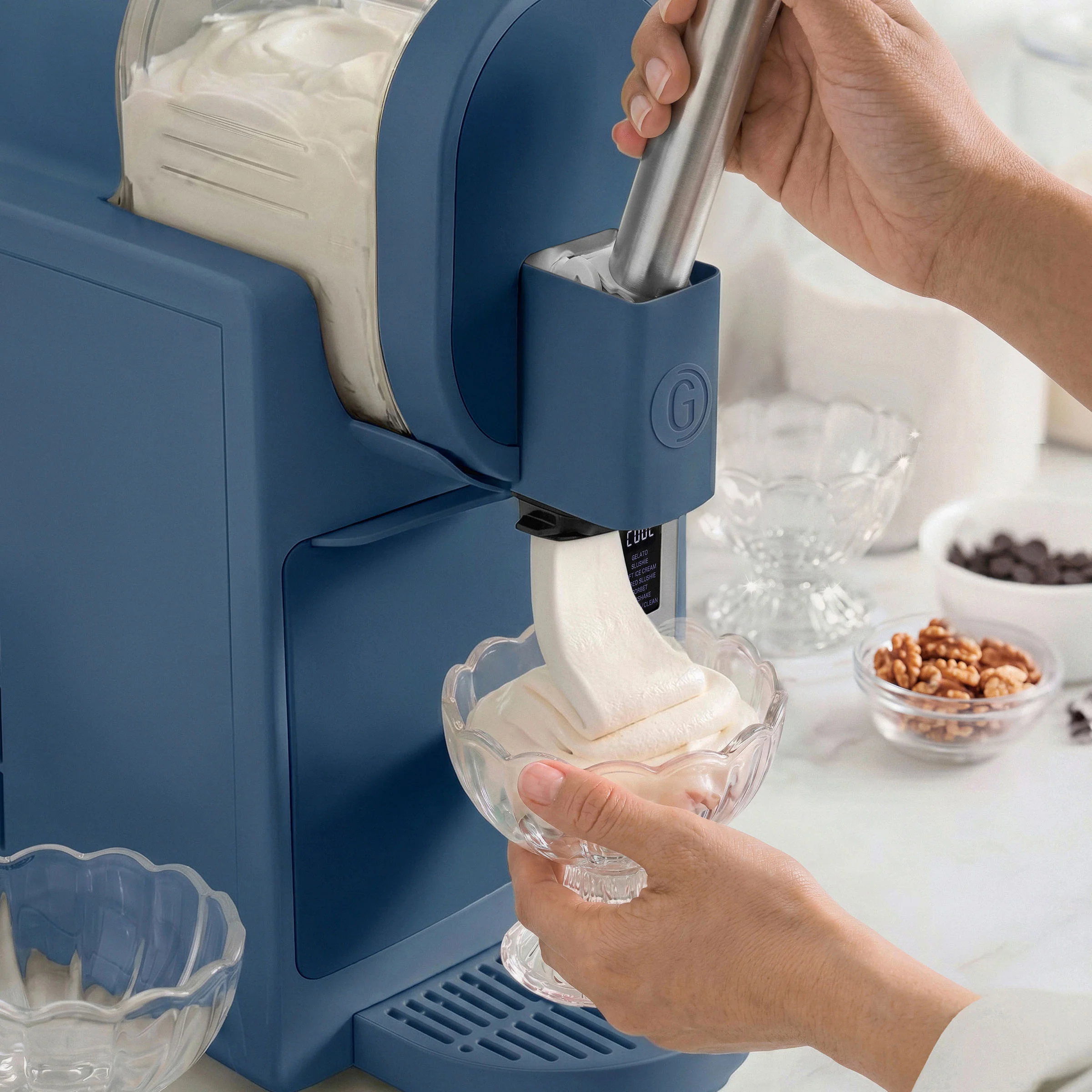 Frost Pro 16-in-1 Ice Cream, Gelato & Frozen Drink Maker | Berry - Image 11