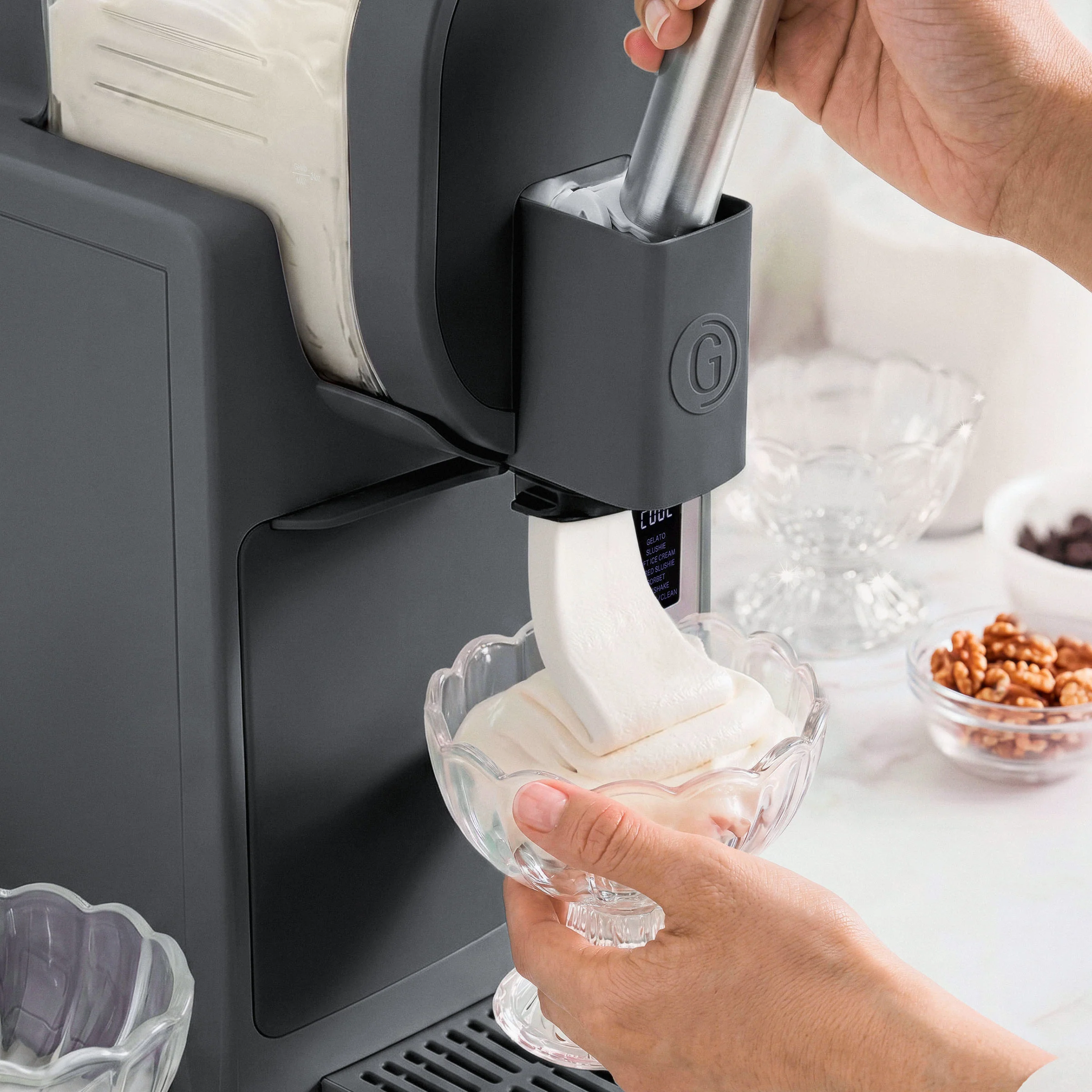 Frost Pro 16-in-1 Ice Cream, Gelato & Frozen Drink Maker | Licorice - Image 11