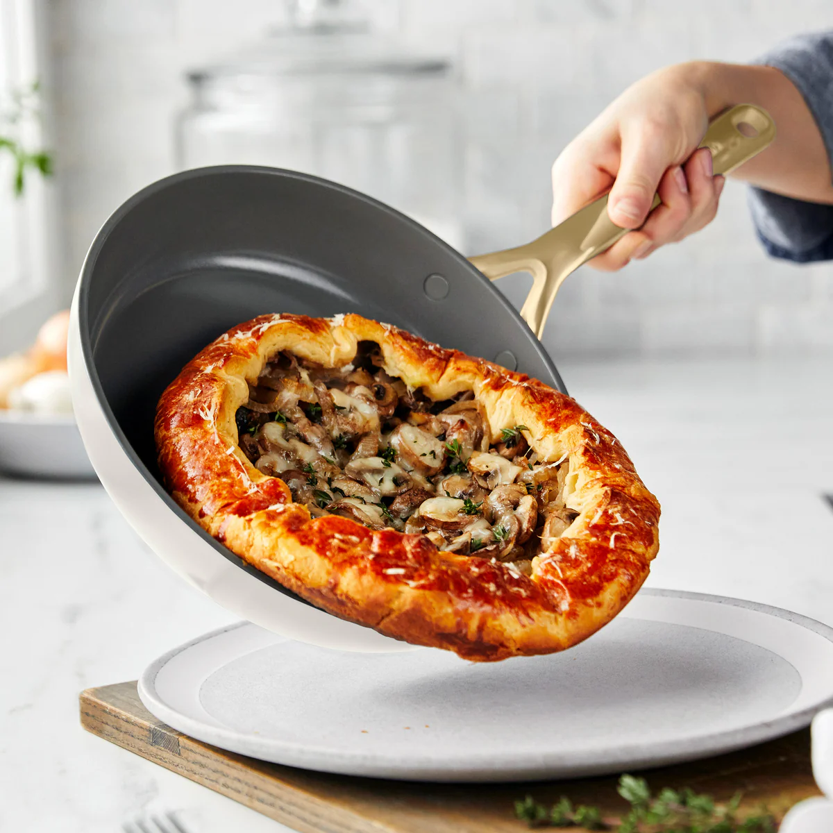 GP5 Colors Ceramic Nonstick 9.5" and 11" Frypan Set with Champagne Handles | Cloud Cream - Image 5