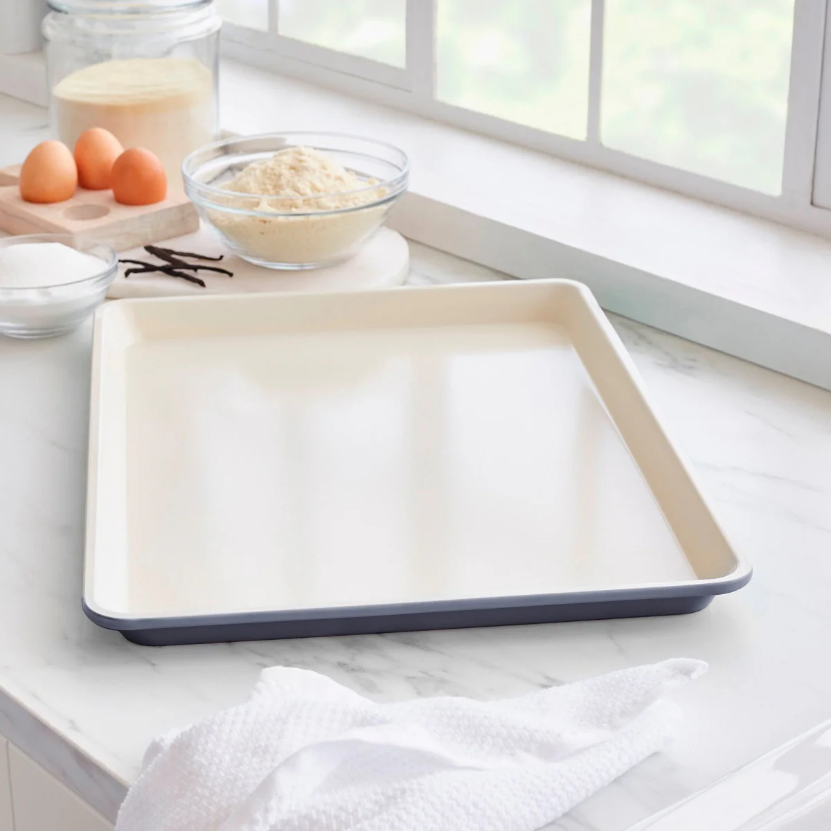 GreenLife Ceramic Nonstick 18" x 13" Cookie Sheet | Black - Image 2