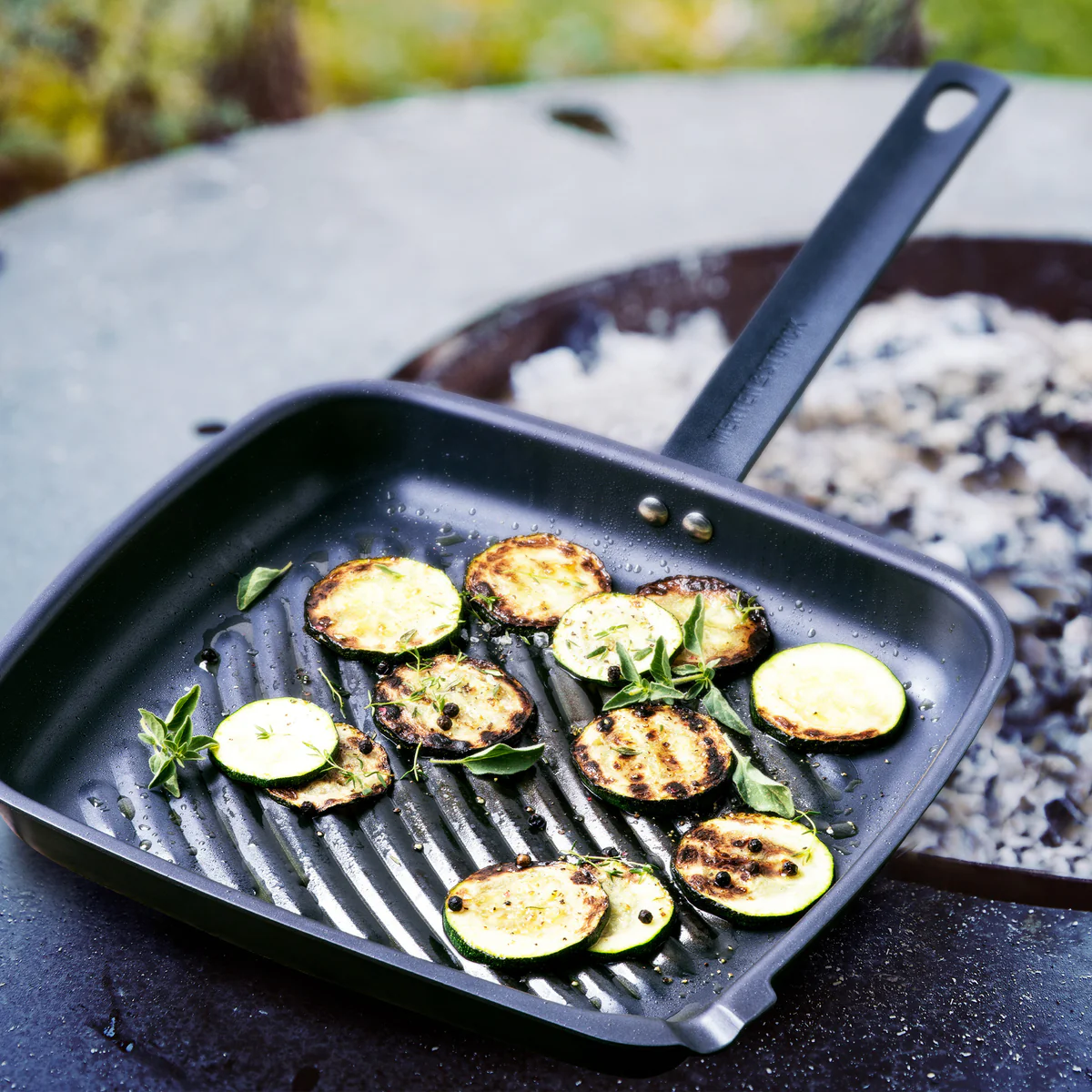Merten & Storck Carbon Steel 11" Square Grill Pan - Image 3