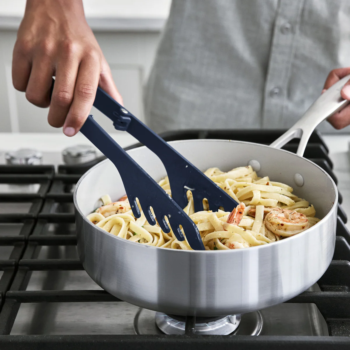 Platinum Silicone Pasta Tongs | Navy - Image 4