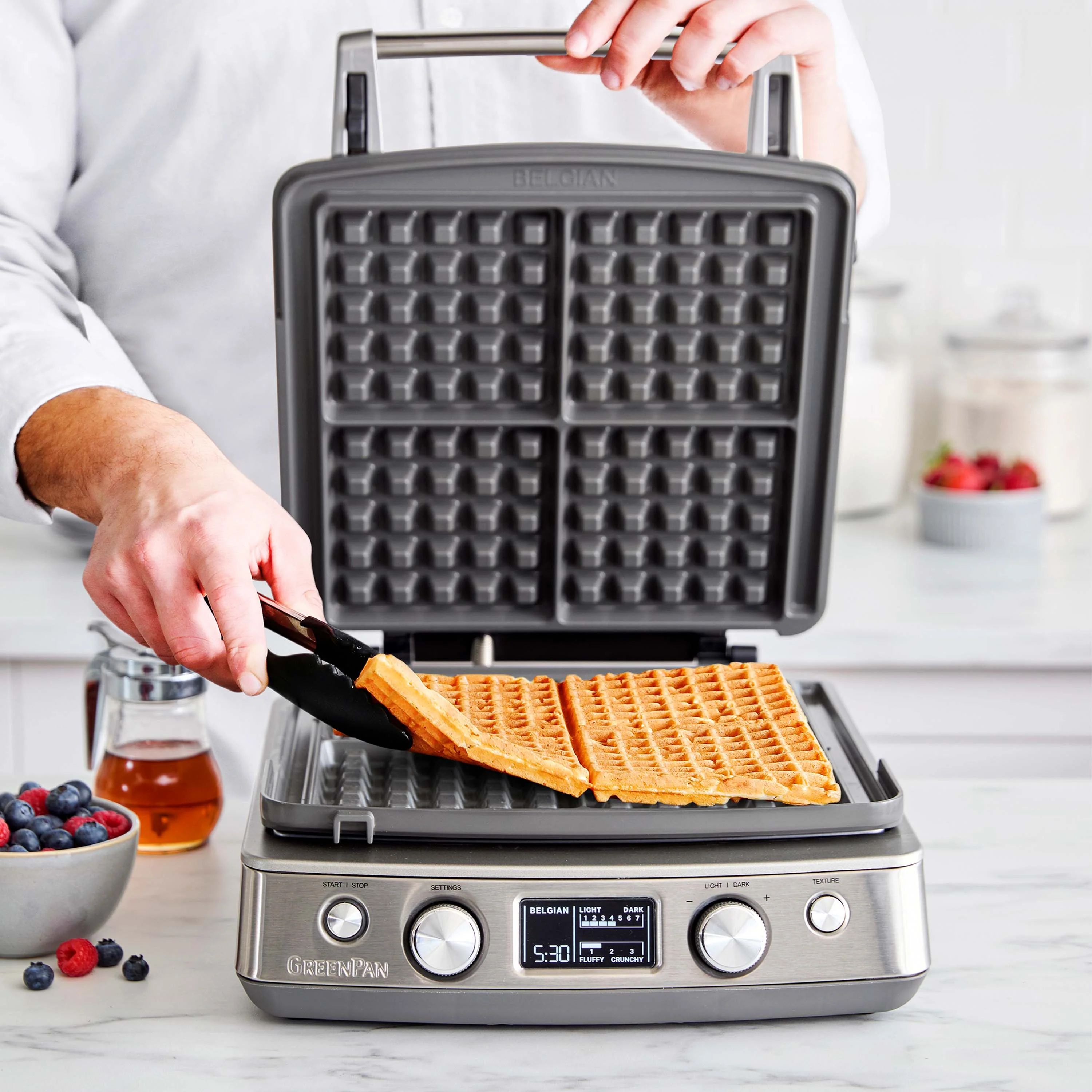 Elite Ceramic Nonstick 4-Square Waffle Maker | Premiere Stainless Steel - Image 8