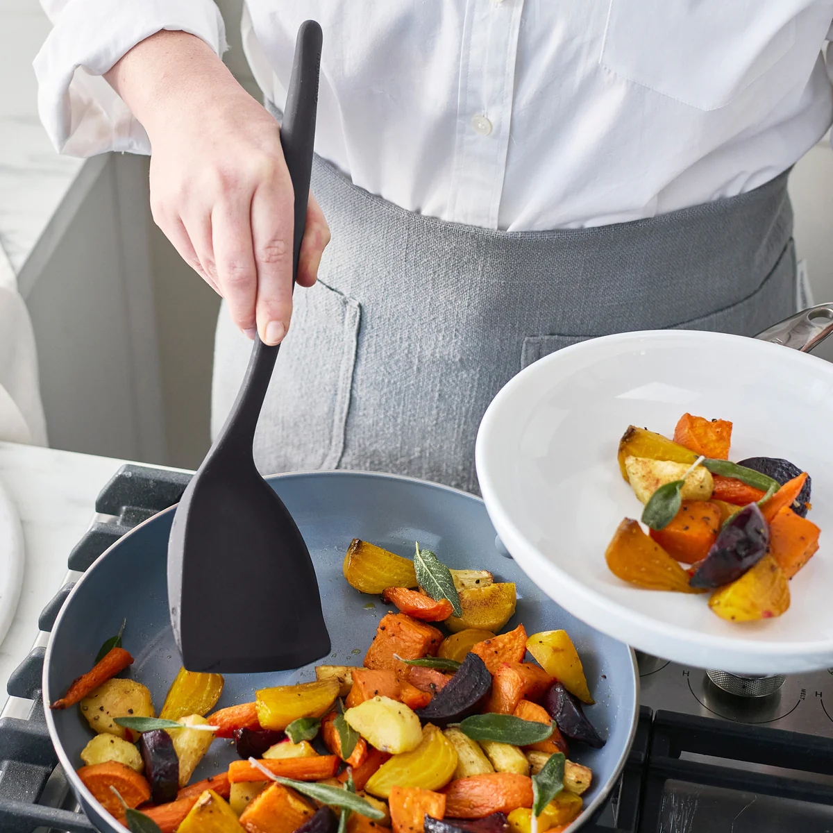 Premiere Silicone Roasting Scoop | Black - Image 3