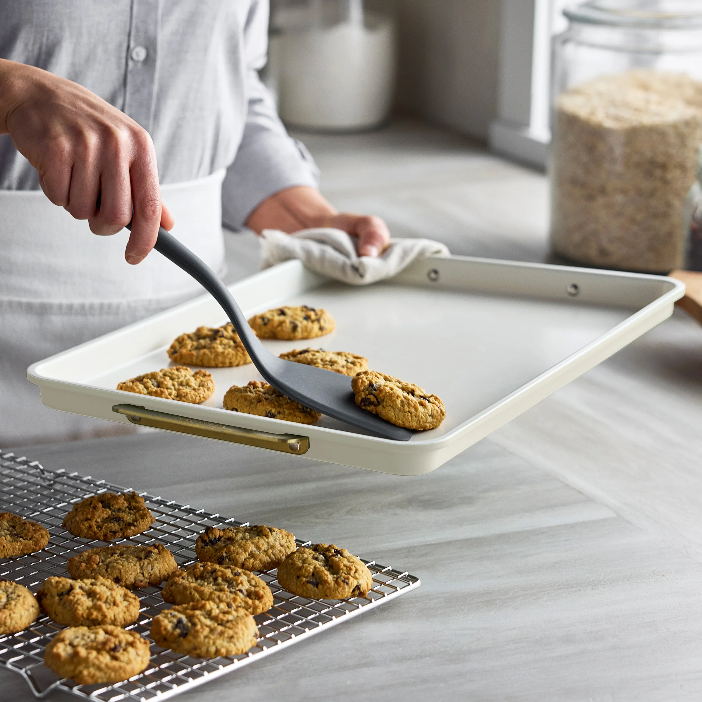 Reserve Bakeware 2-Piece 13" x 18" Half Sheet Pan Set | Cream - Image 4