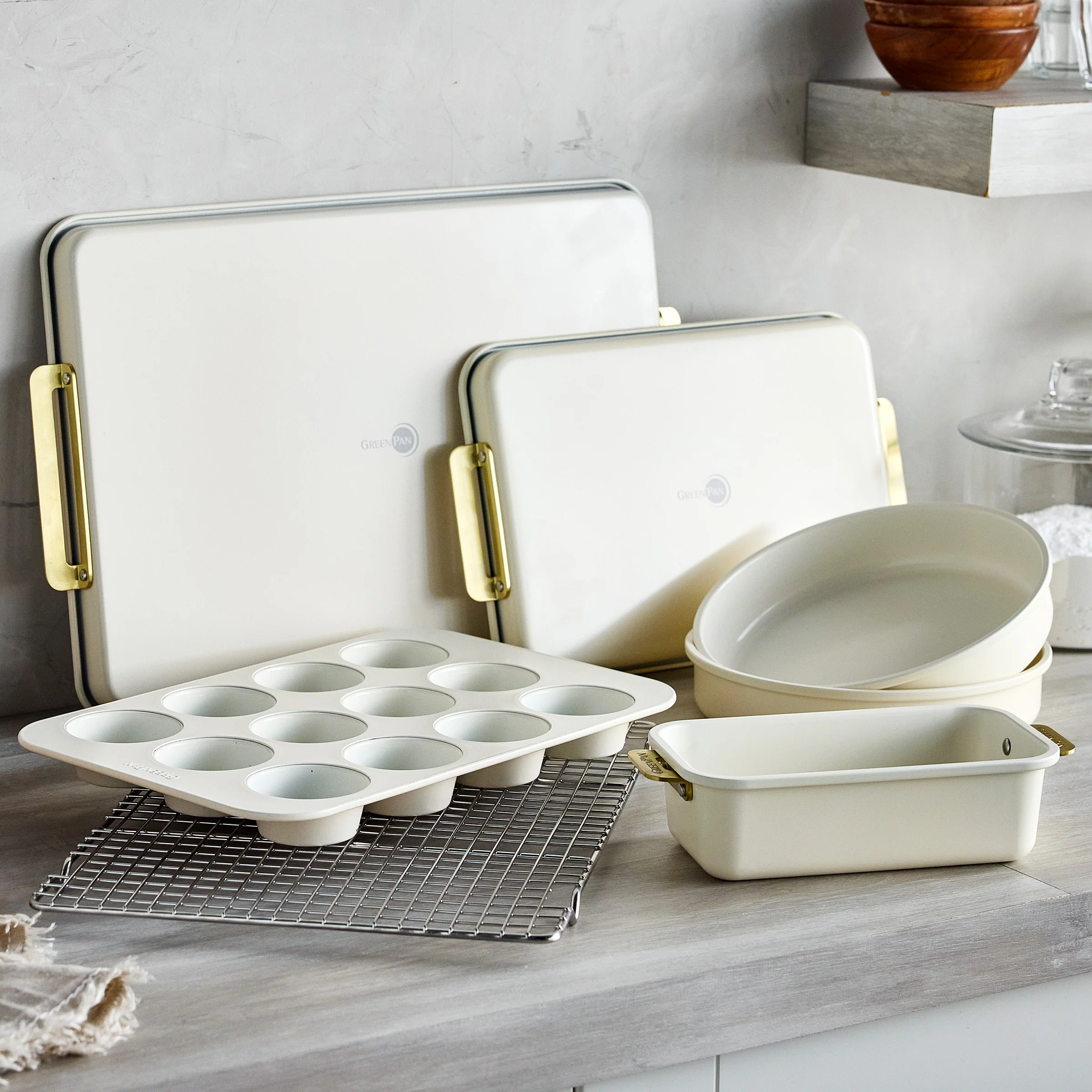 Reserve Pro 18-Piece Cookware & Bakeware Set | Cream - Image 4