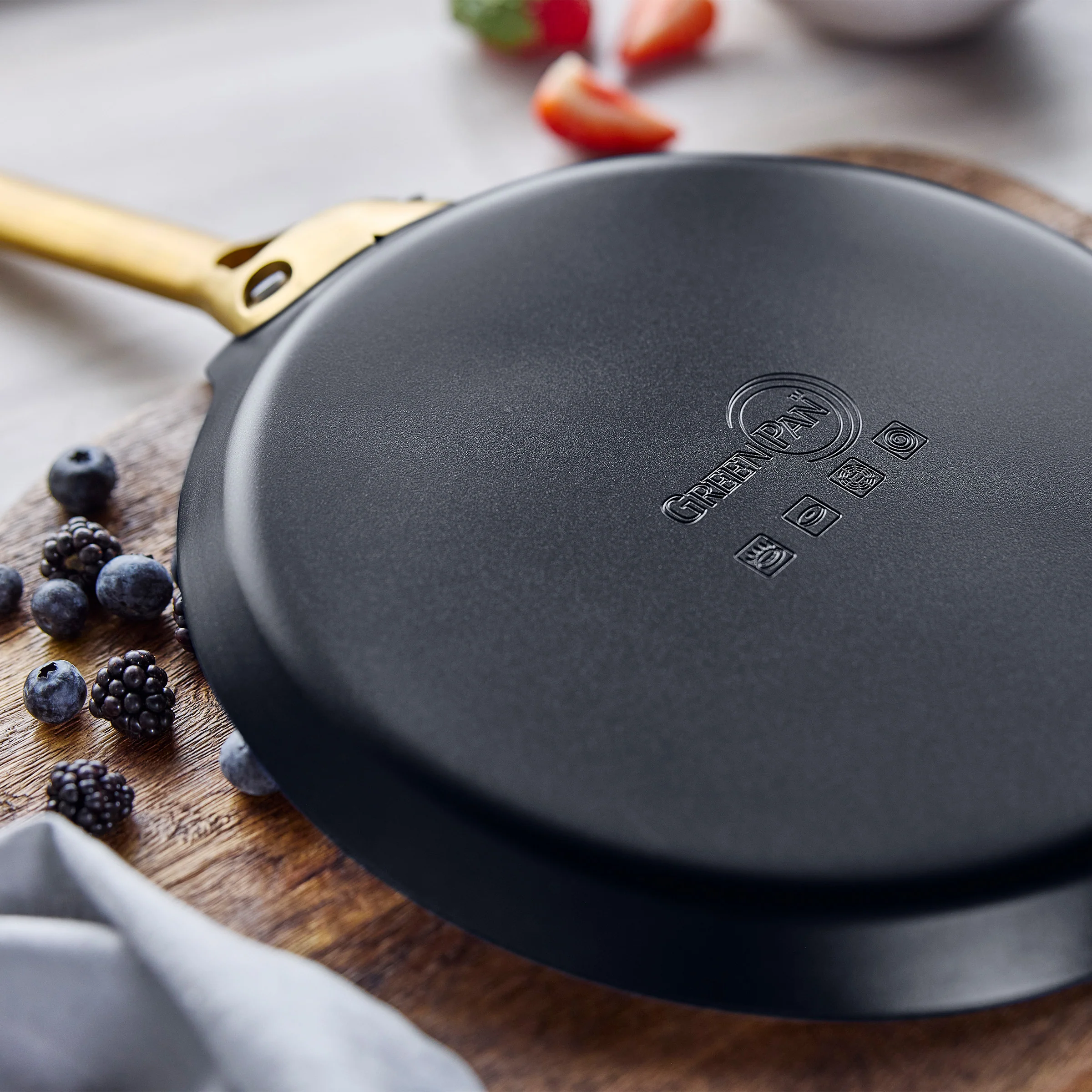 Reserve Pro Ceramic Nonstick 10" Crepe Pan | Black - Image 4