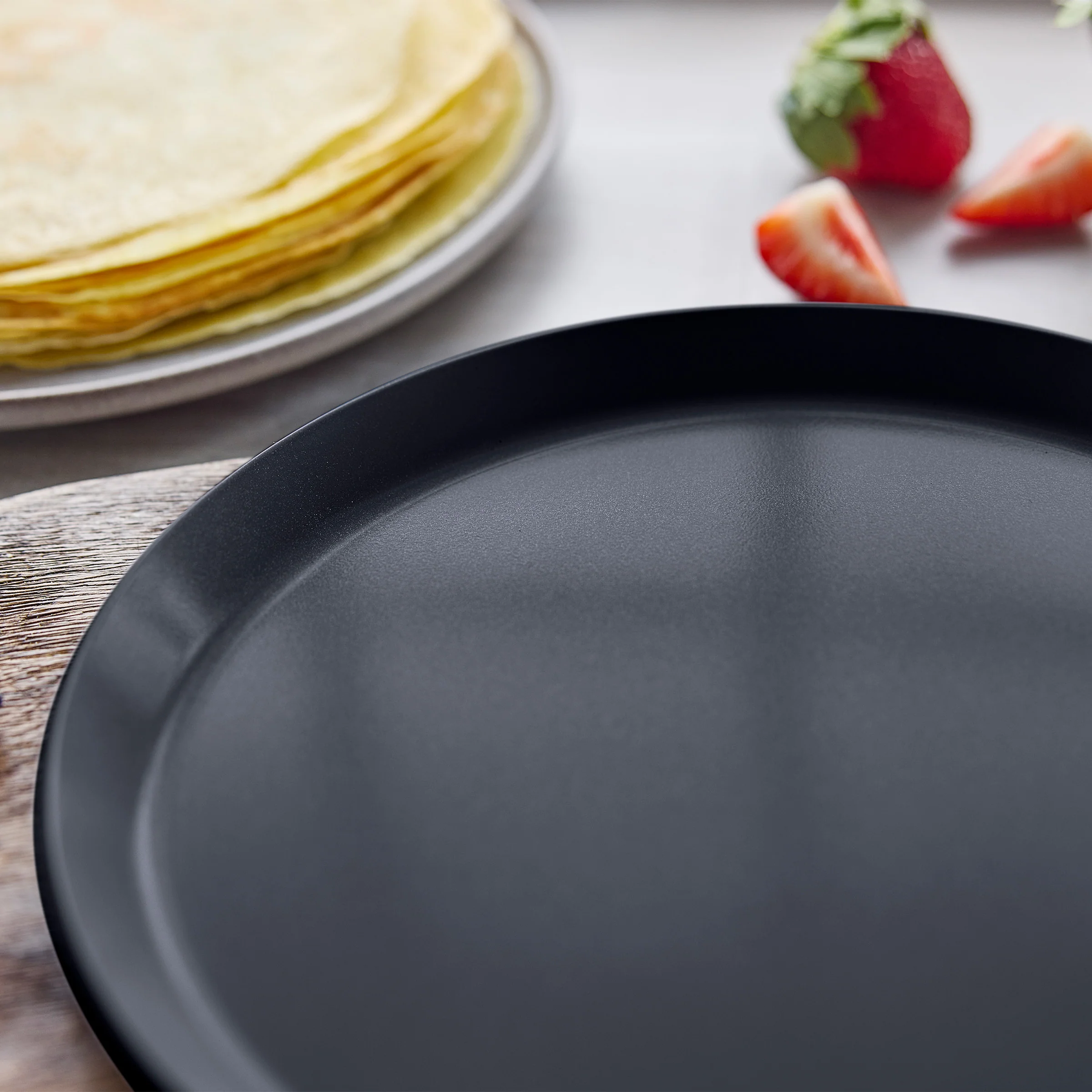 Reserve Pro Ceramic Nonstick 10" Crepe Pan | Black - Image 6