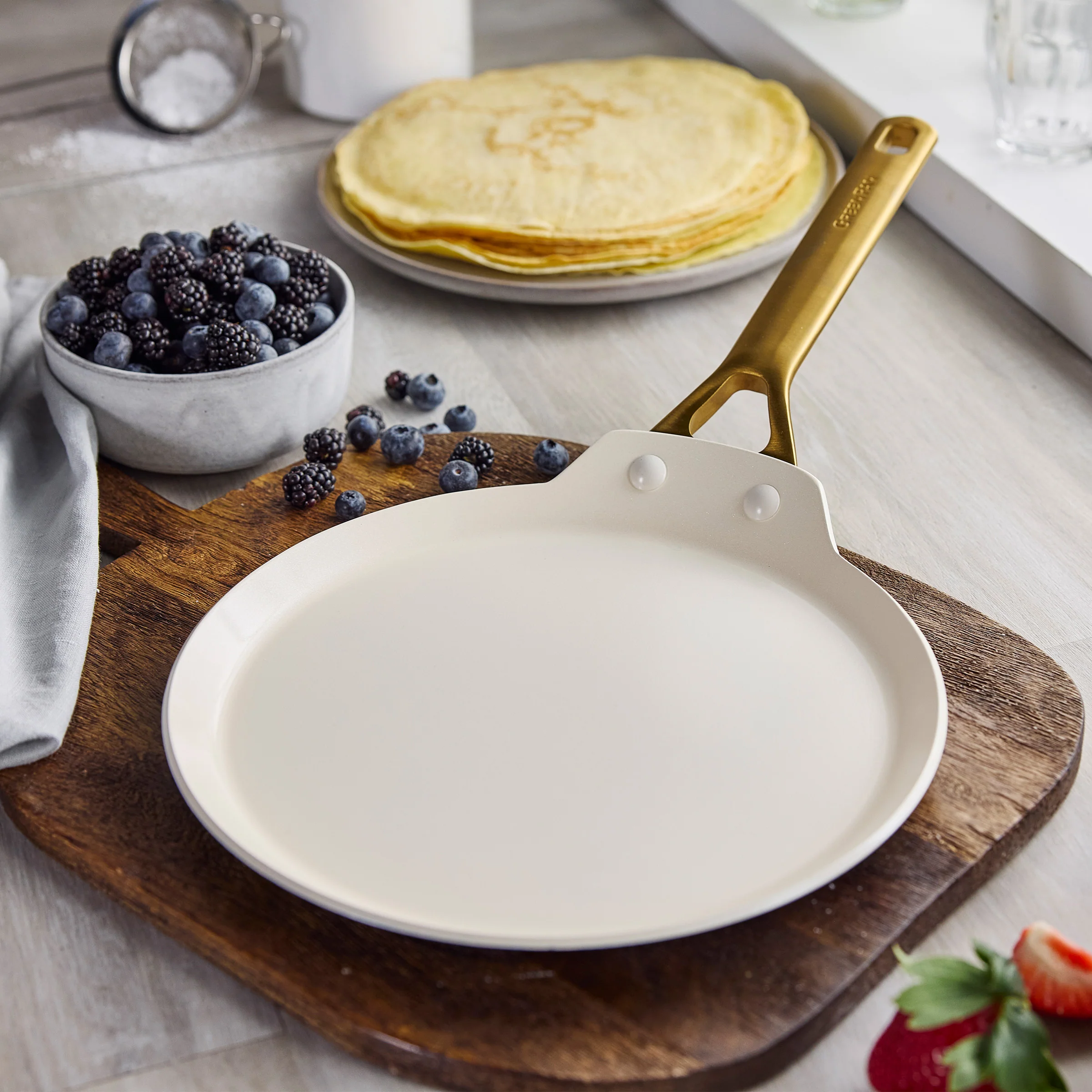Reserve Pro Ceramic Nonstick 10" Crepe Pan | Oyster - Image 2