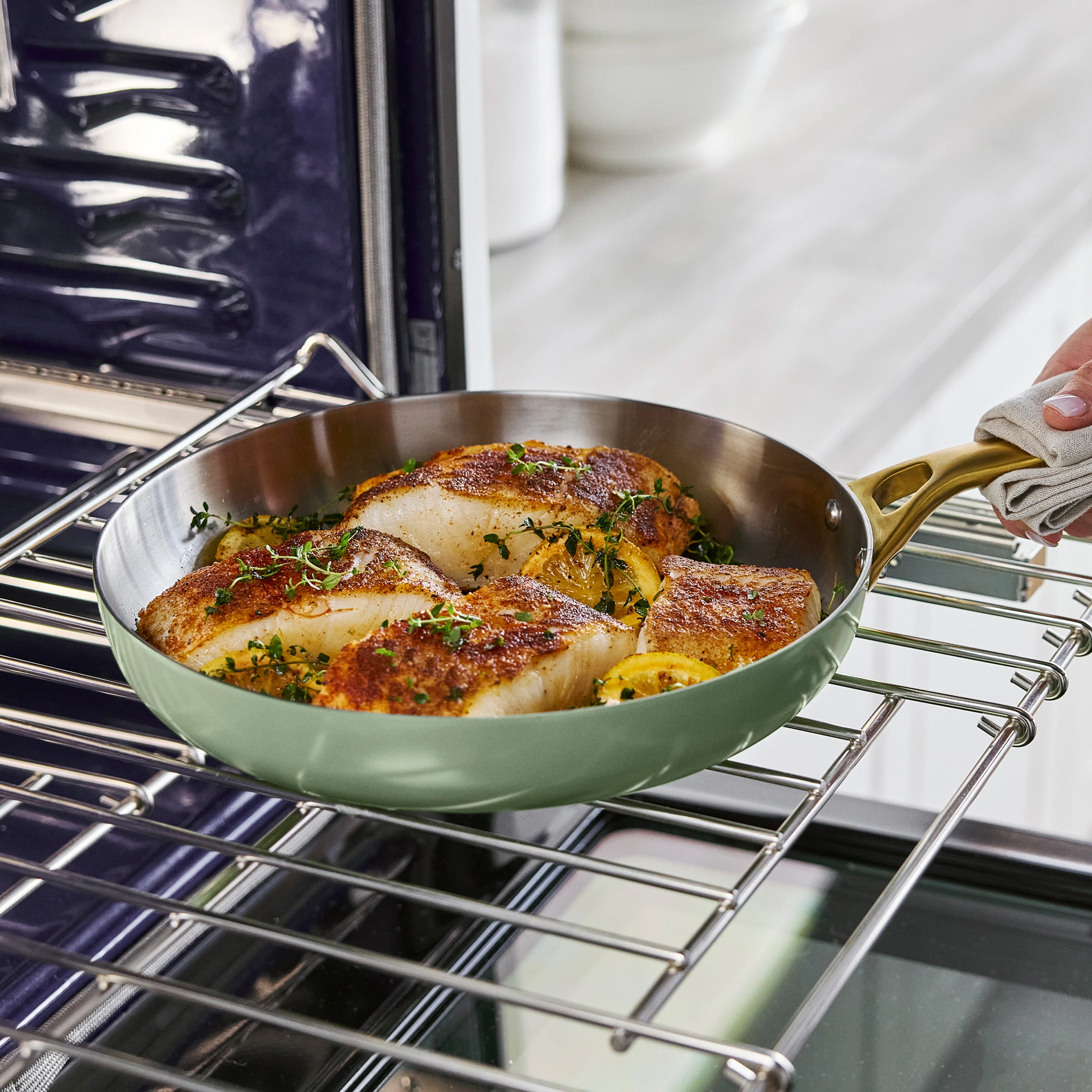 Reserve Pro Uncoated Stainless Steel 12-Piece Cookware Set | Sage - Image 7