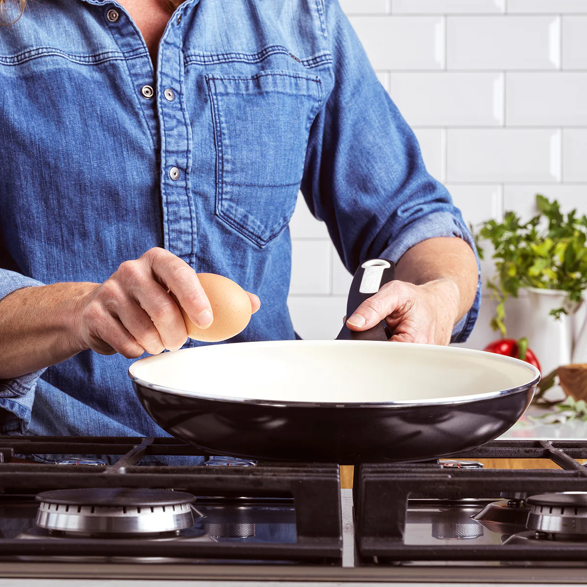 Rio Ceramic Nonstick 10" Frypan | Black - Image 7