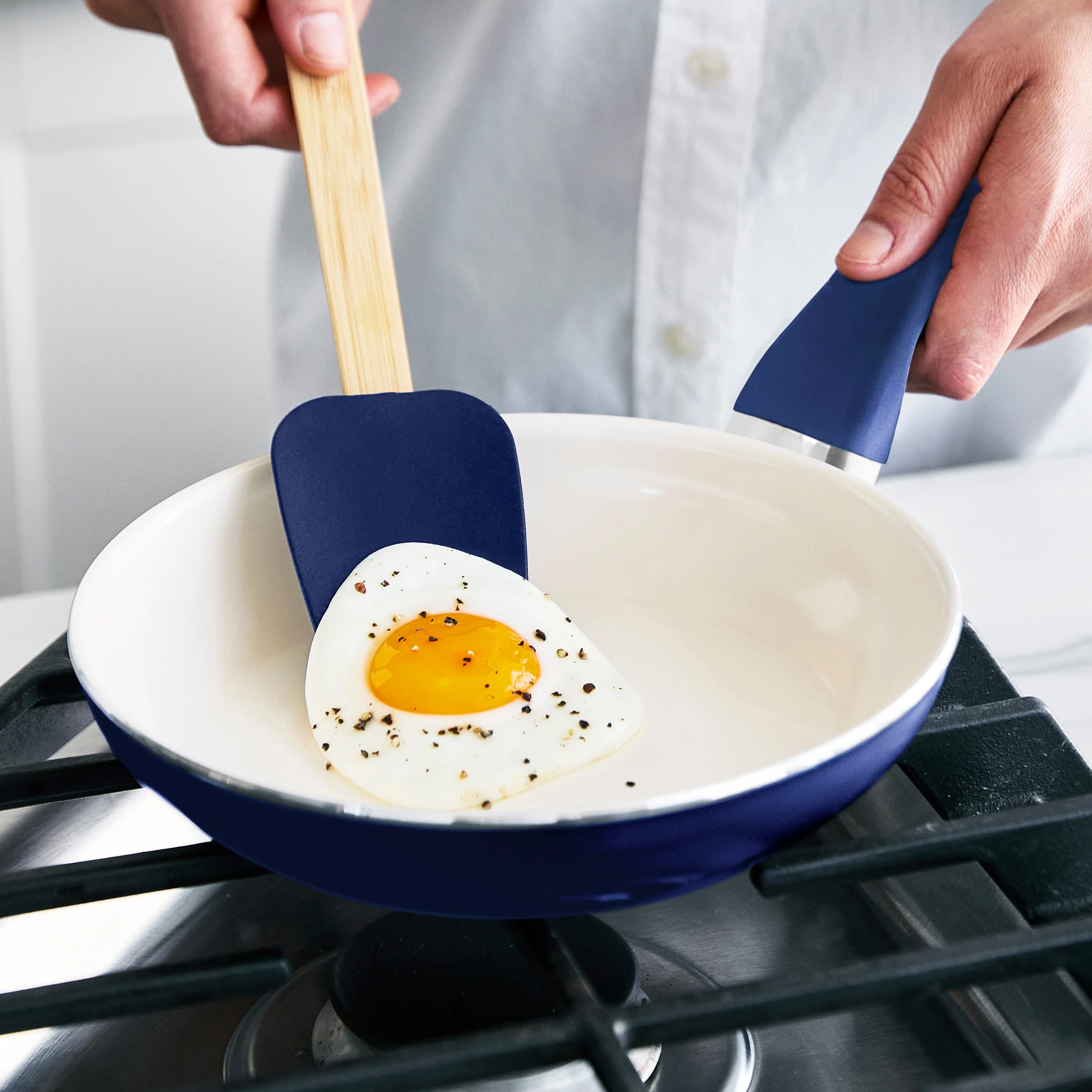 Rio Ceramic Nonstick 8" Frypan with Spatula | Navy - Image 3