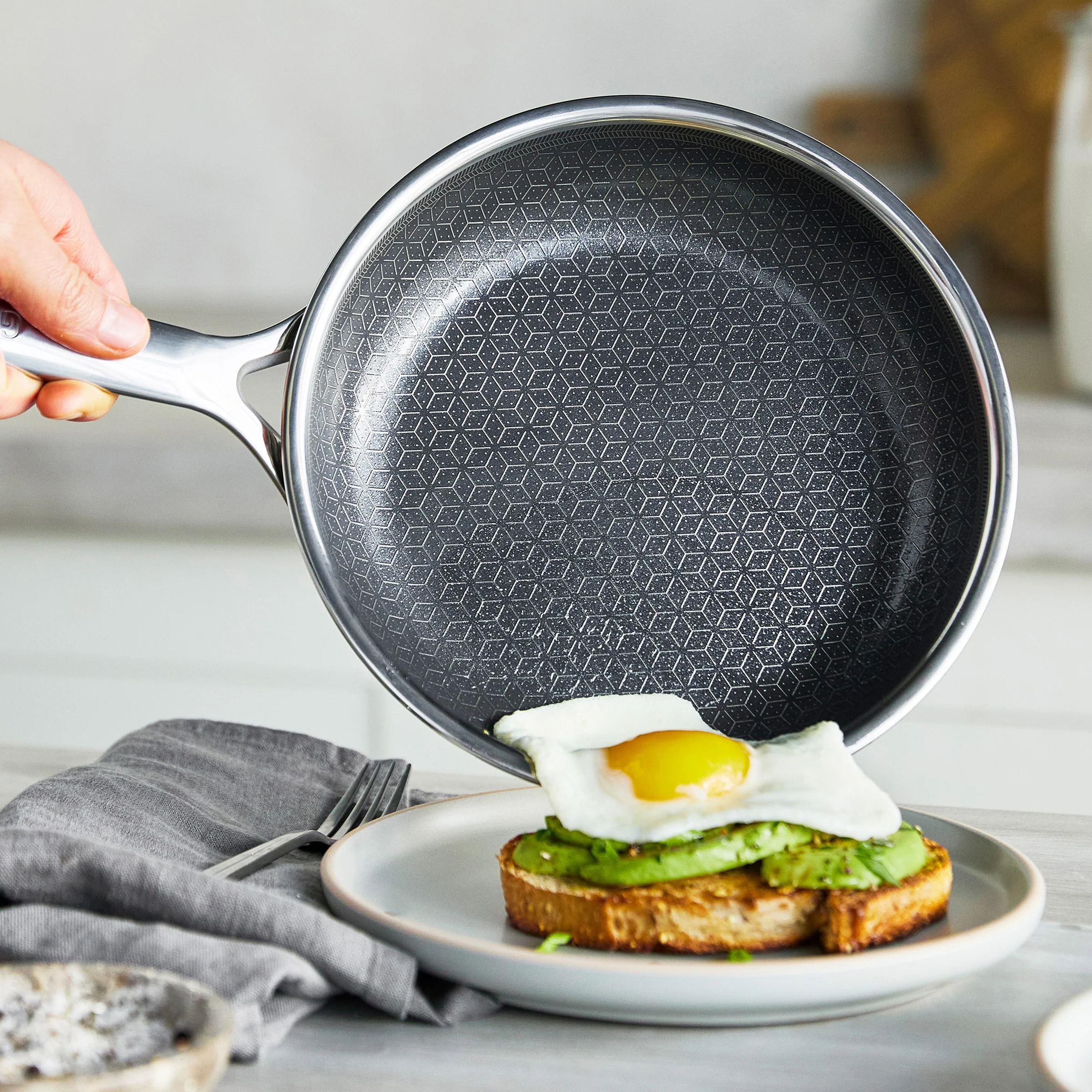 Spectra Thermobond Hybrid Ceramic Nonstick 8" Frypan - Image 5