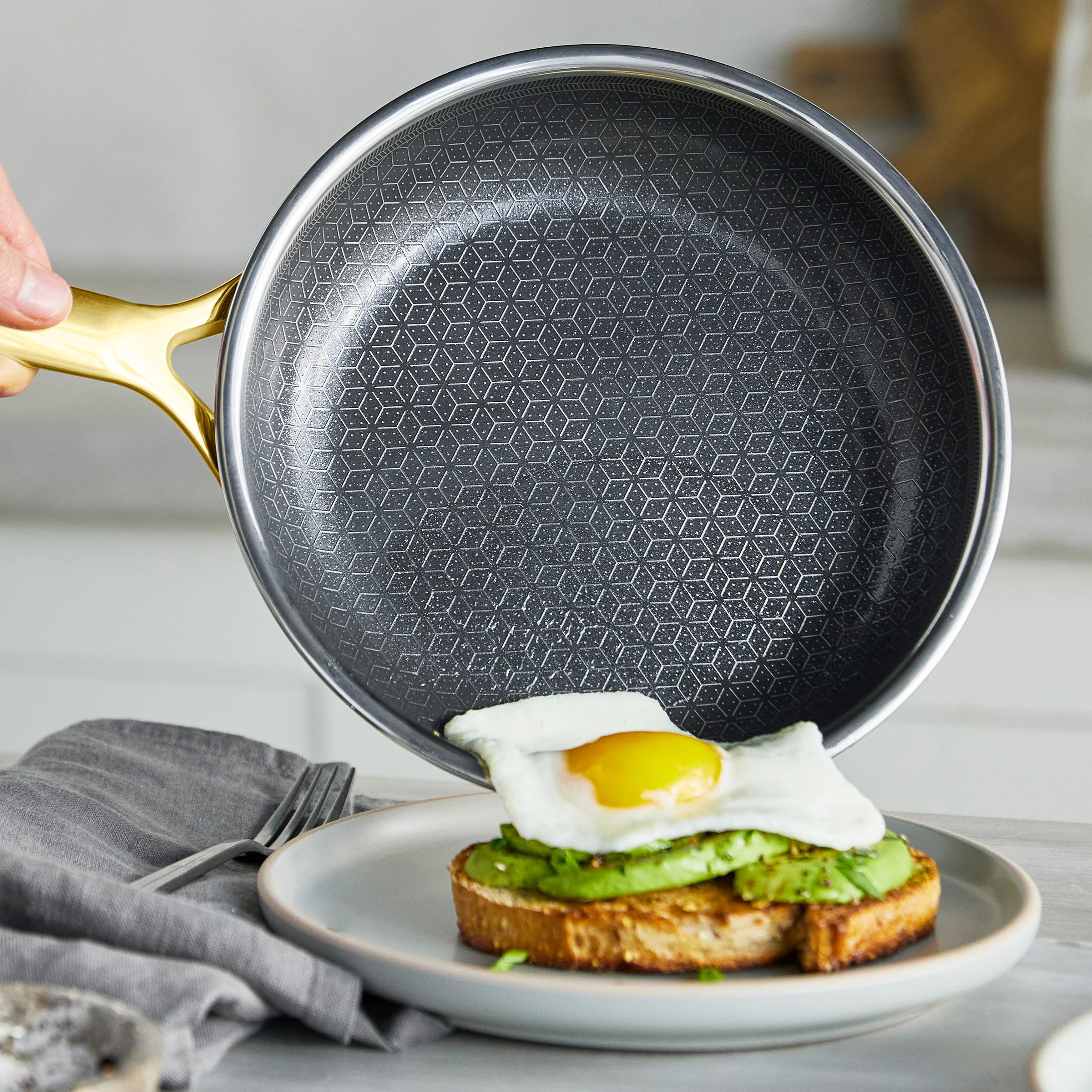 Spectra Gold Thermobond Hybrid Ceramic Nonstick 8" Frypan - Image 5