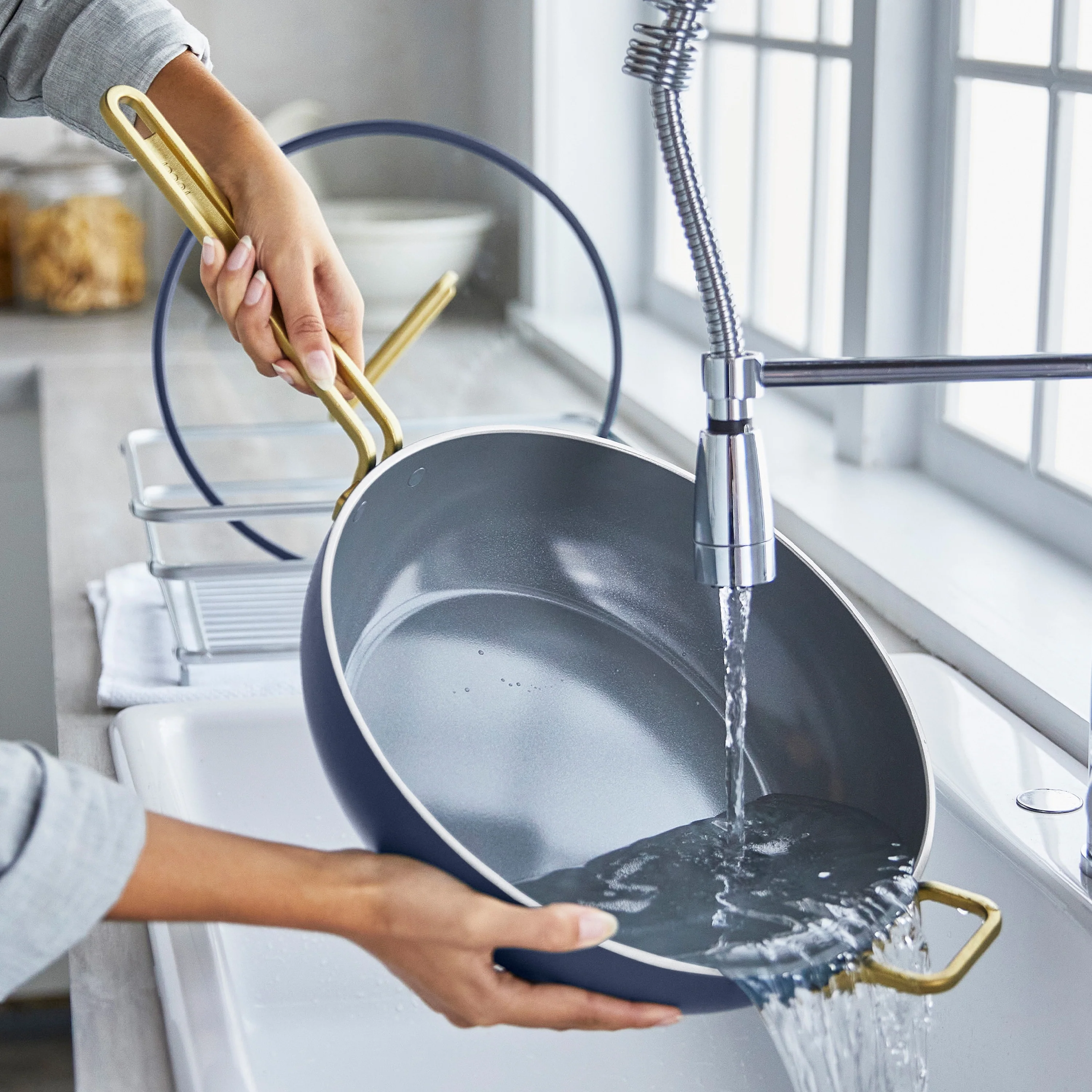 Stanley Tucci™ Ceramic Nonstick 6.5-Quart Essential Stanley Pan | Marino Blue - Image 8