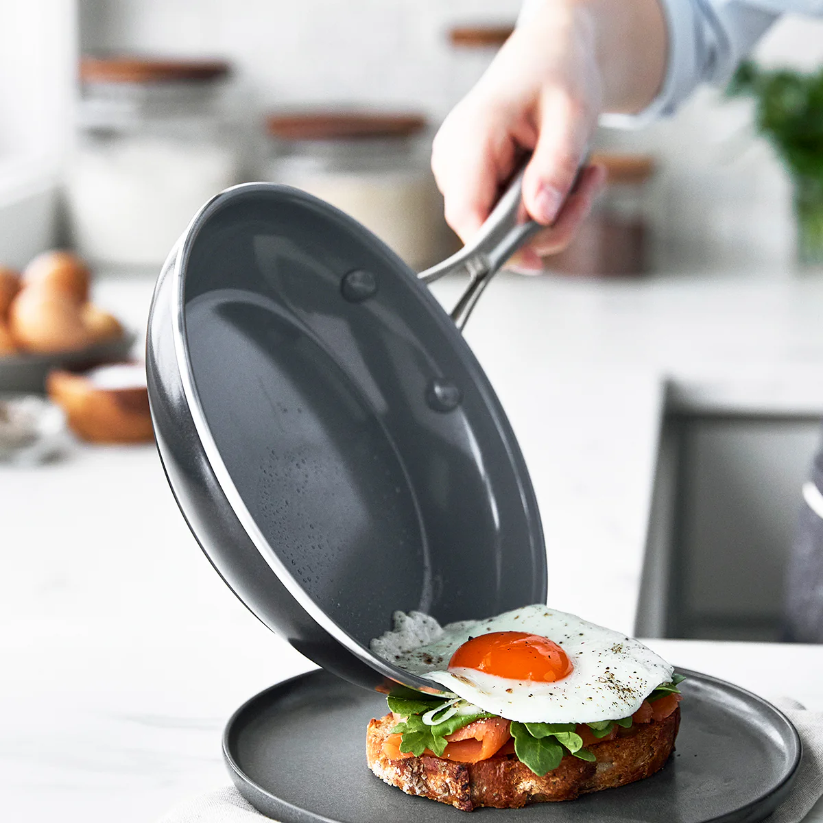 Swift Ceramic Nonstick 10" Frypan - Image 5
