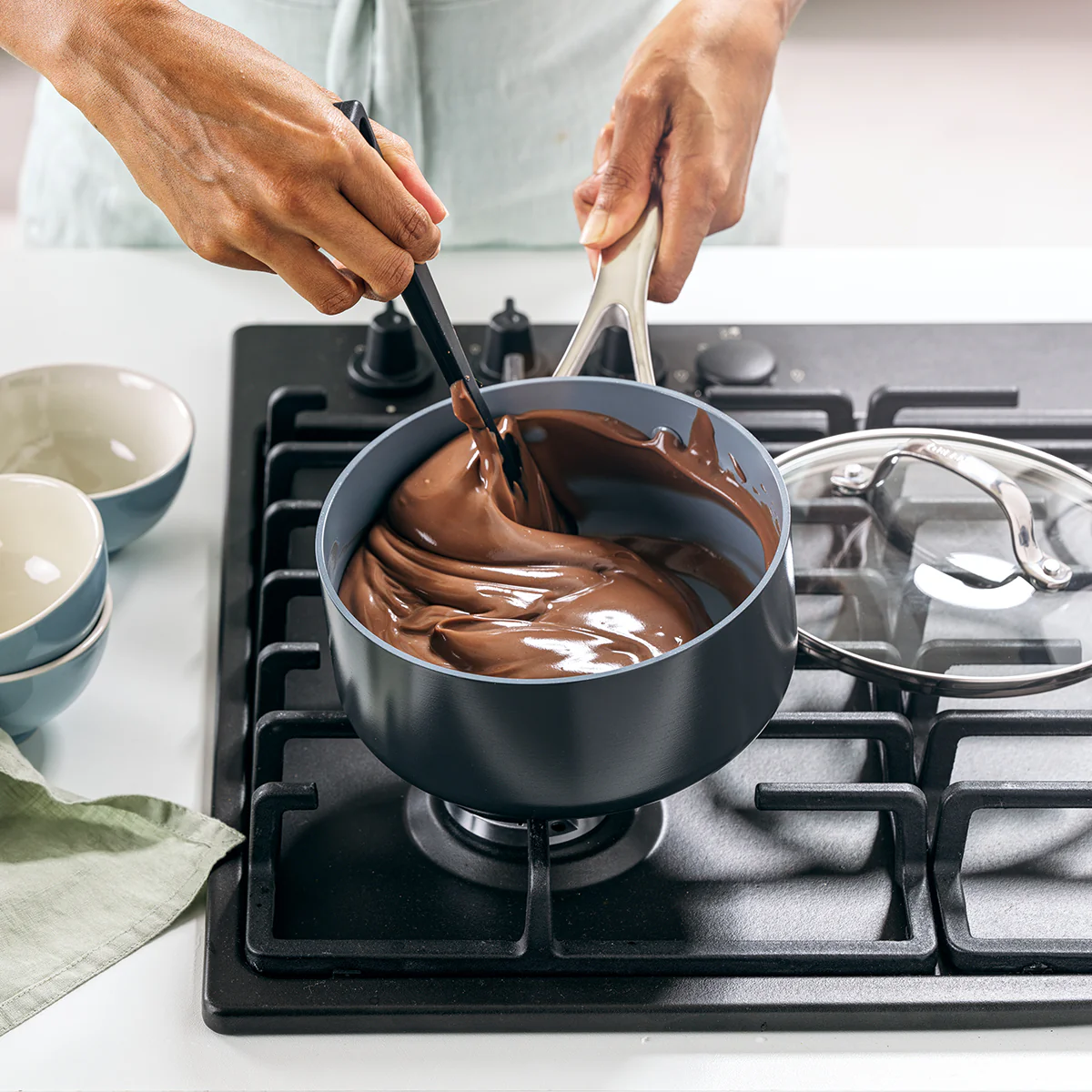 Valencia Pro Ceramic Nonstick 1.5-Quart and 3-Quart Saucepan Set with Lids | Gray - Image 6
