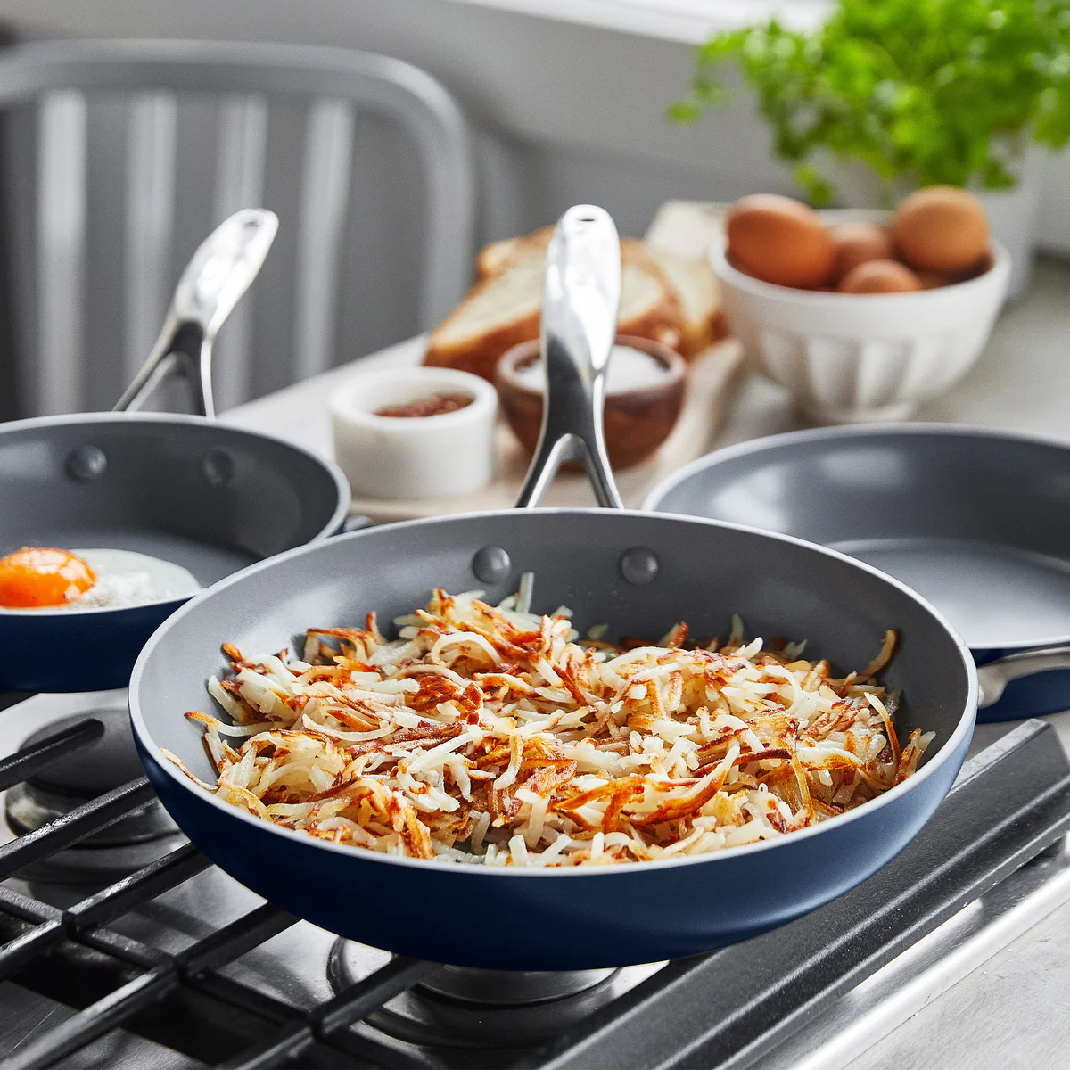 Valencia Pro Ceramic Nonstick 8", 9.5", and 11" Frypan Set | Twilight - Image 6