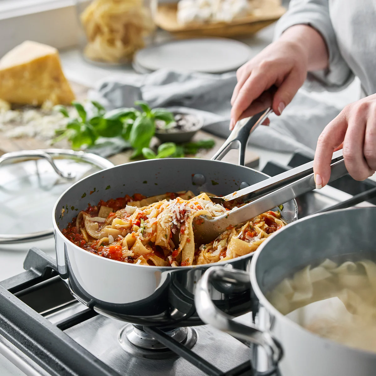 Valencia Pro Stainless Steel 10-Piece Cookware Set - Image 7