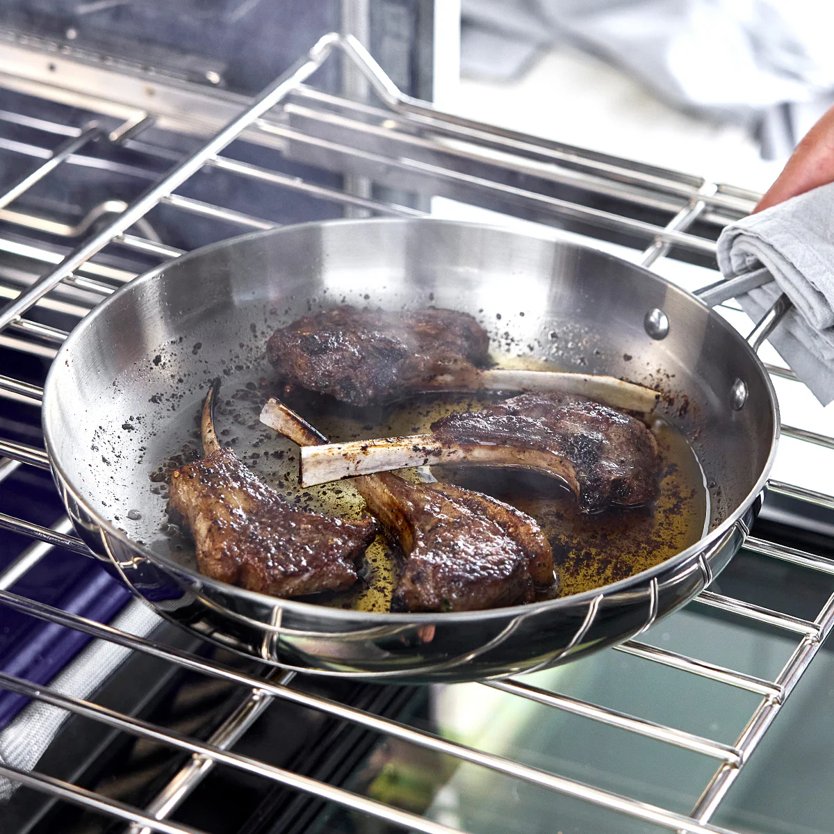 Valencia Pro Stainless Steel Uncoated 10" Frypan - Image 4