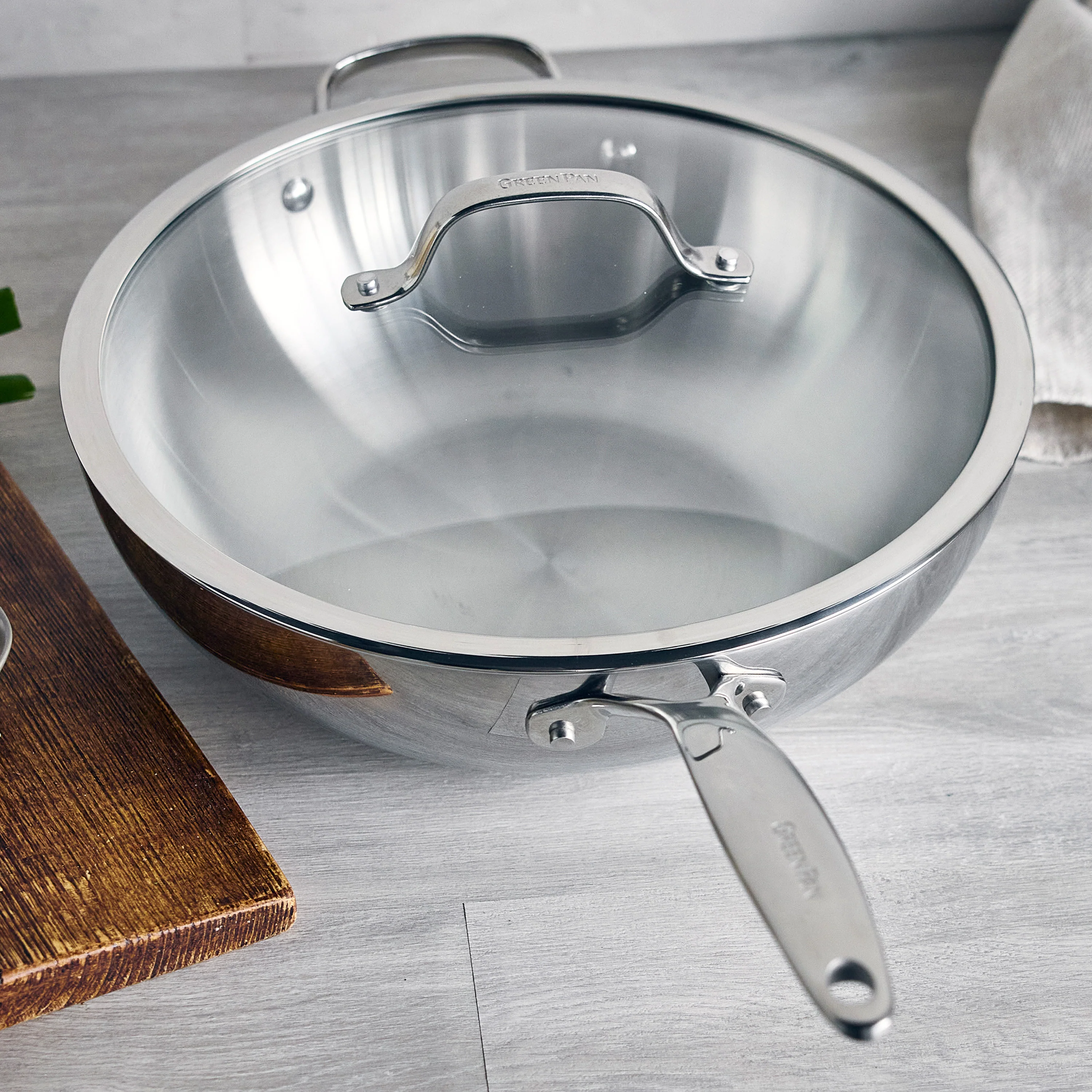Valencia Pro Stainless Steel Uncoated 12" Wok with Lid - Image 6