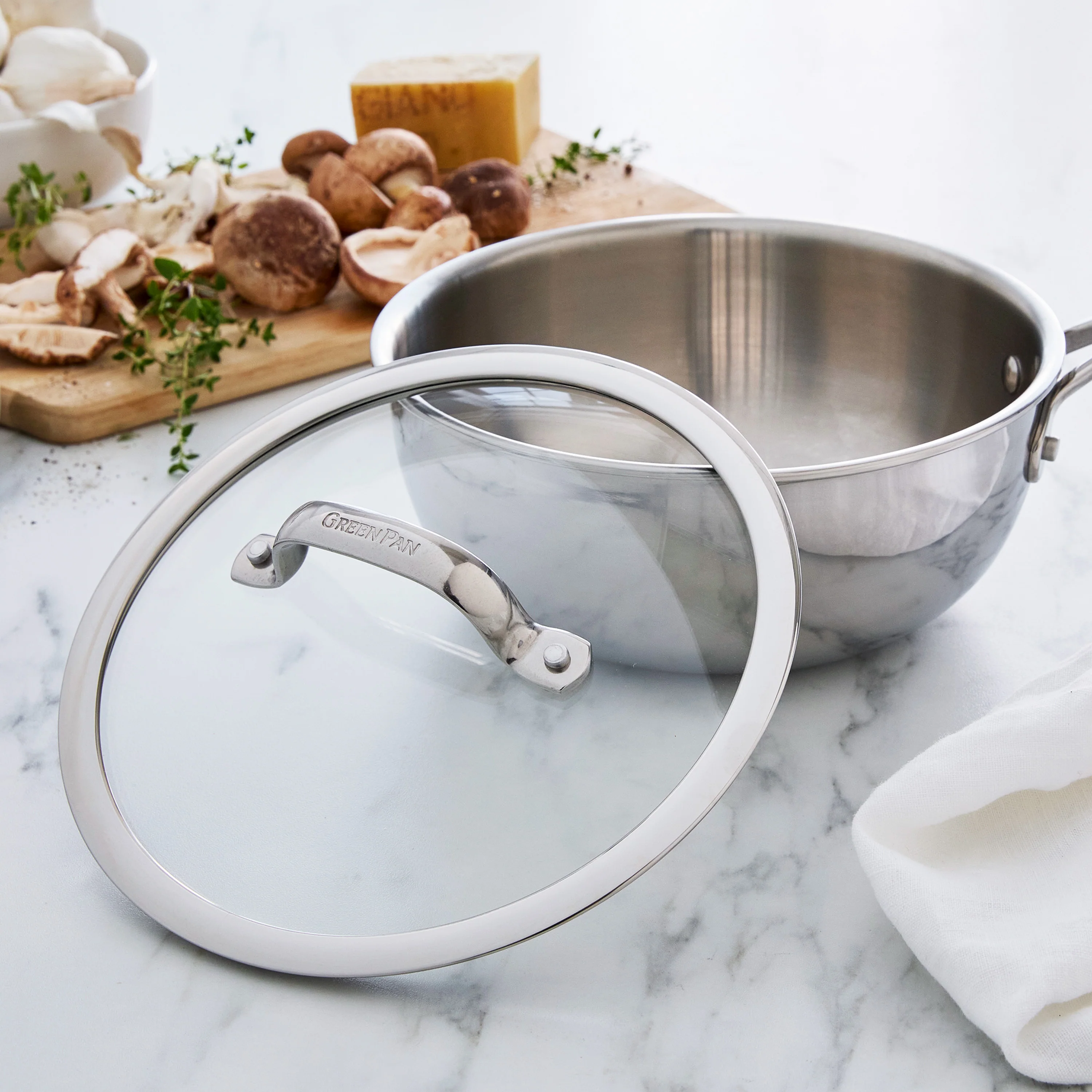 Valencia Pro Stainless Steel Uncoated 2.5-Quart Chef's Pan with Lid - Image 5